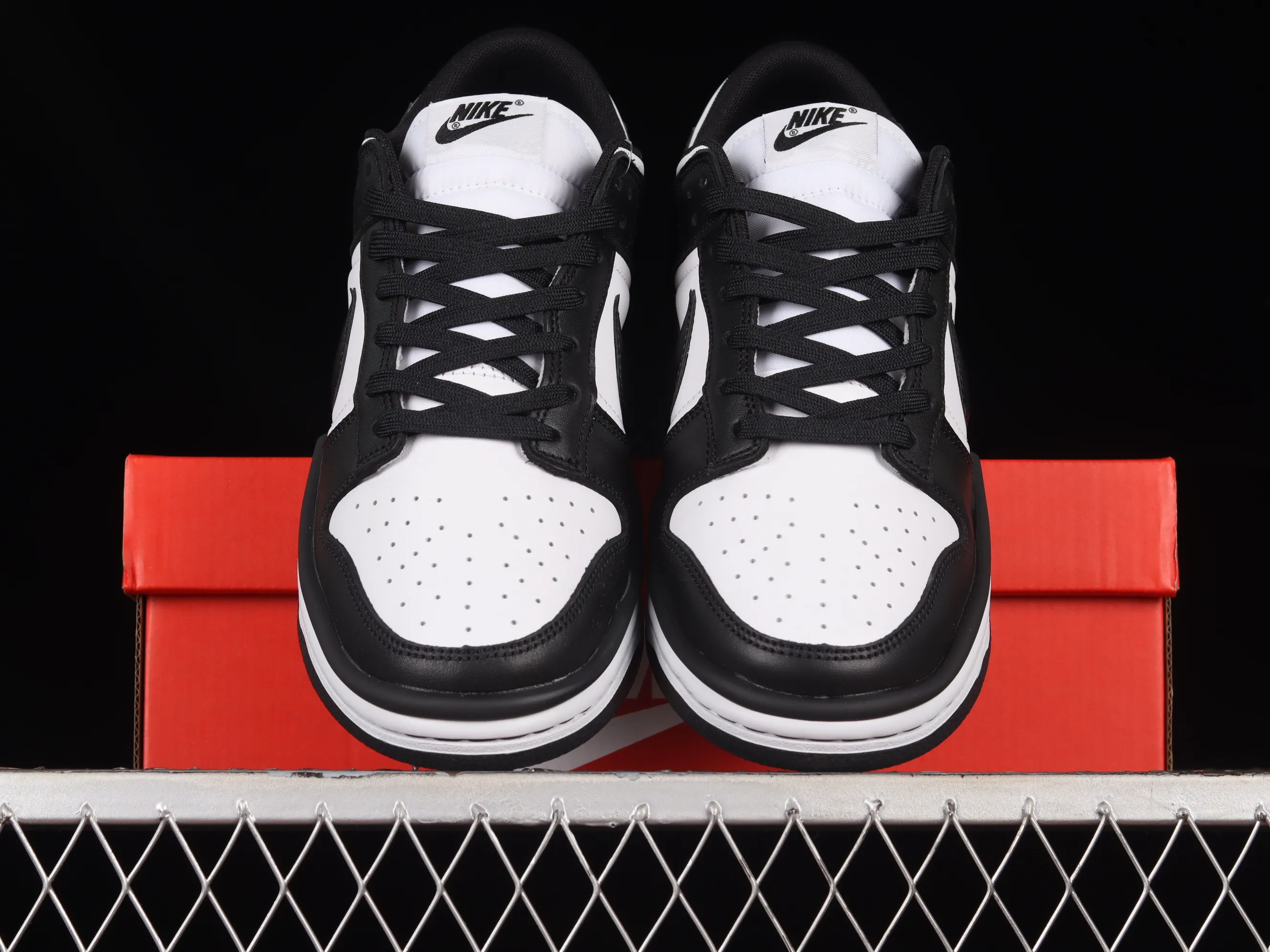 All categories Nk SB Dunk Series Nk SB Dunk Low low-top sneakers C version Nk Dunk Low "Twist Panda" Mutated Panda SB low-top sports and leisure sneakers DZ2794-001